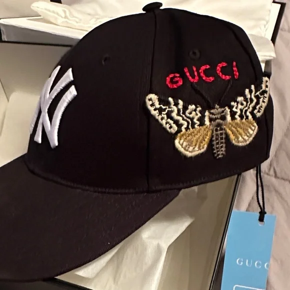 Gucci NY Yankees Embroidered Butterfly Baseball Cap - Picture 2 of 5